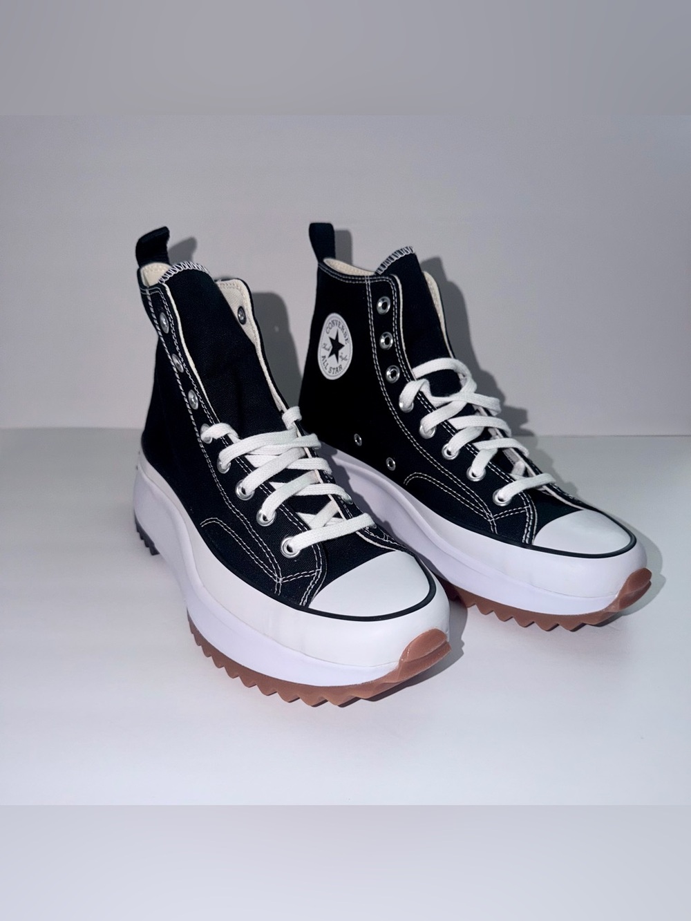 Converse Run Star Hike Hi Men’s 9.5 Black White Gum NIB 166800C